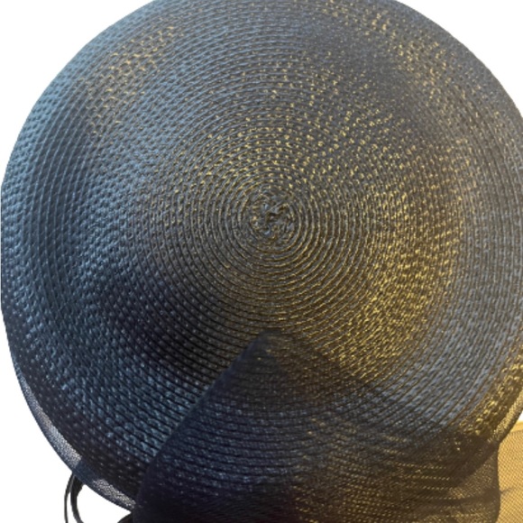 fancy hat/fascinator wedding/formal season - Picture 5 of 8